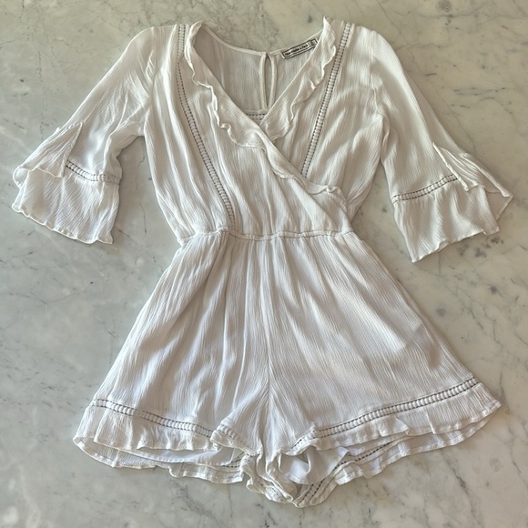 Abercrombie & Fitch White Romper Size Small - Picture 1 of 11